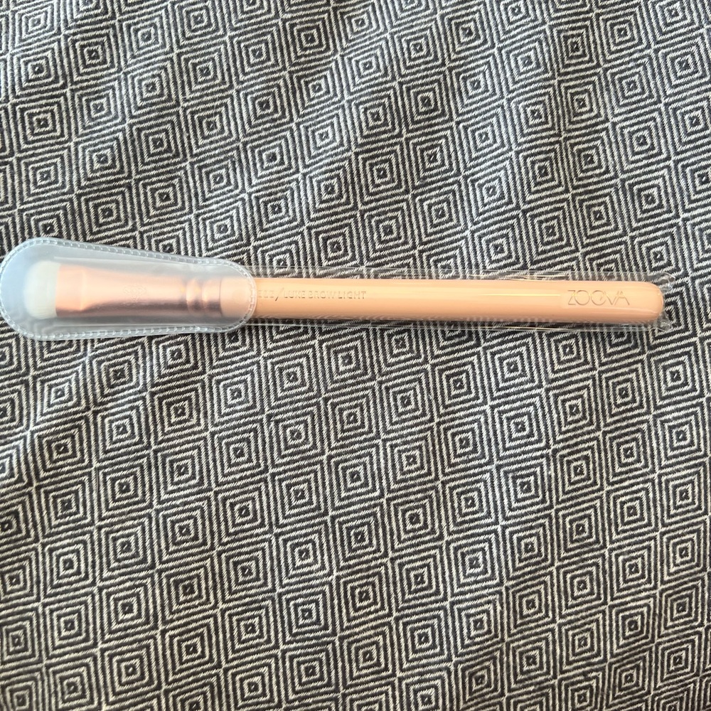 Zoeva Rose Golden Makeup Brush - Luxe Brow Light (325)